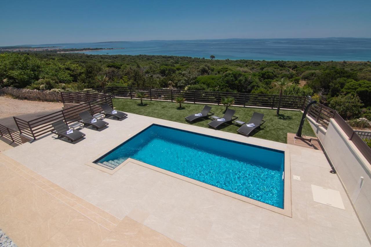 Royal I With Private Pool * Novalja