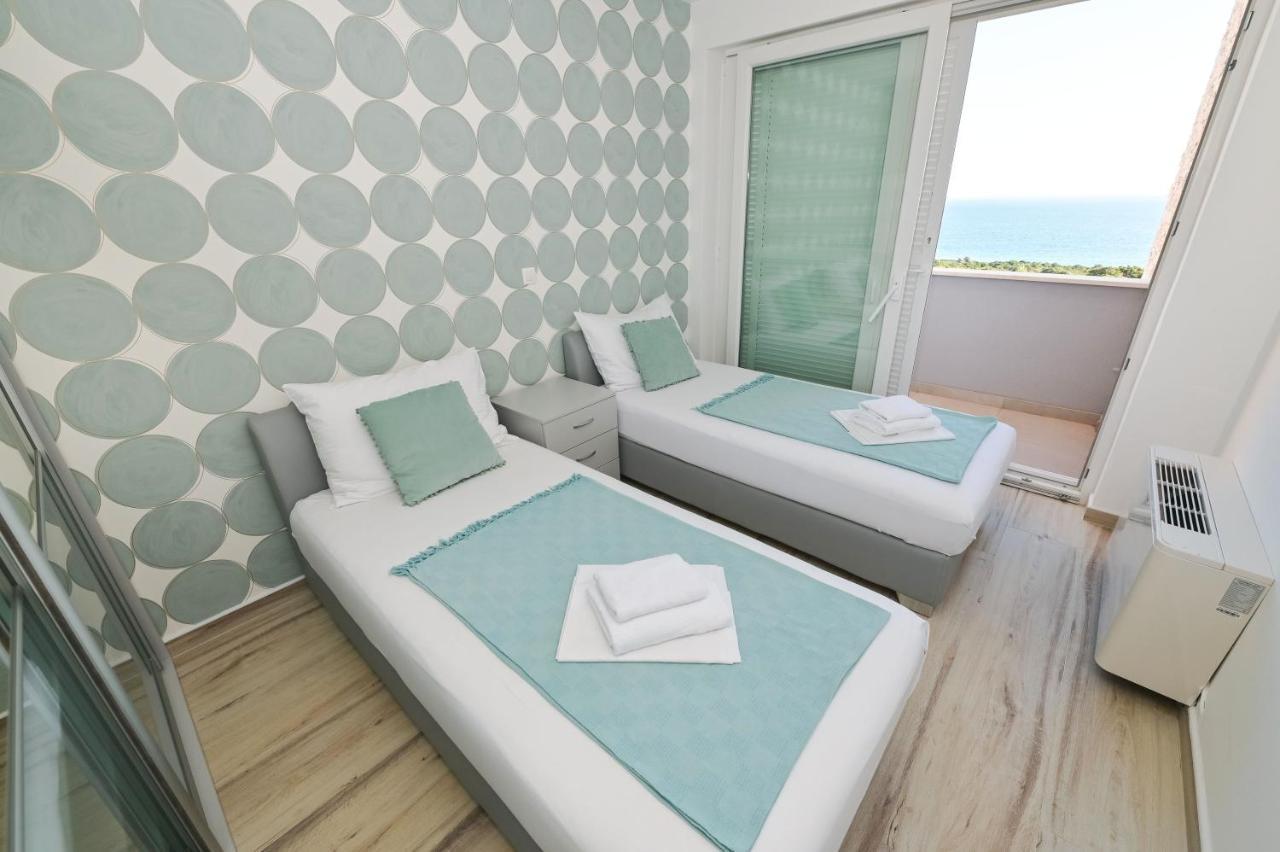 Villa Royal I With Private Pool *
