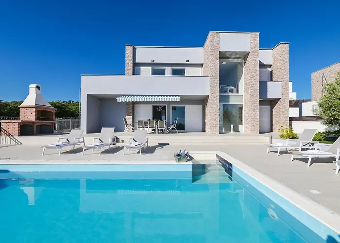 Villas Royal I With Private Pool