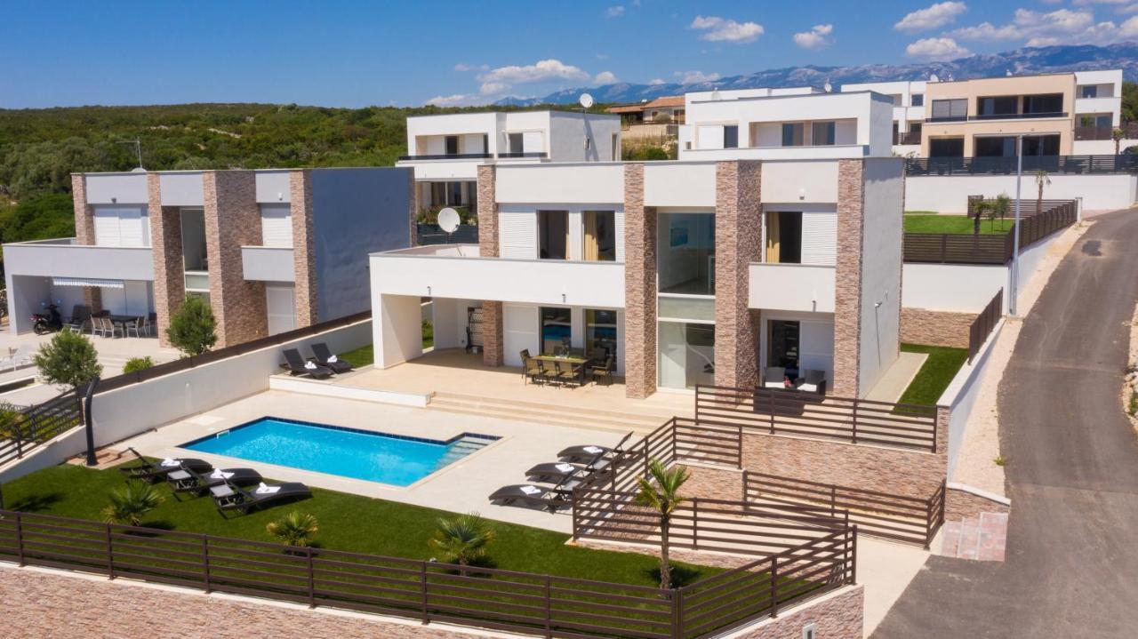 Royal I With Private Pool * Novalja