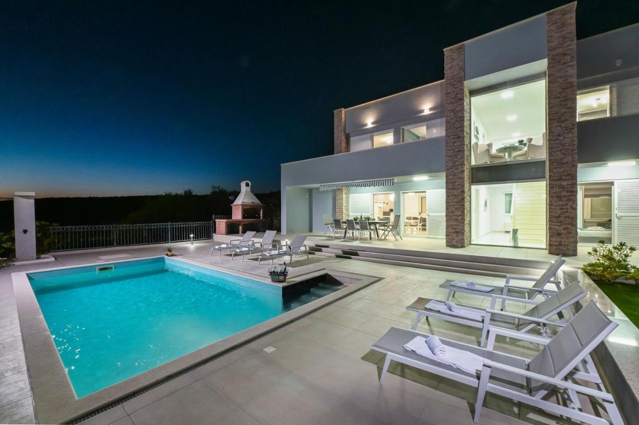 Villa Royal I With Private Pool